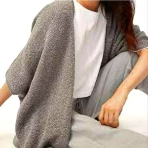 NWT Aritzia Community Ionic Cape